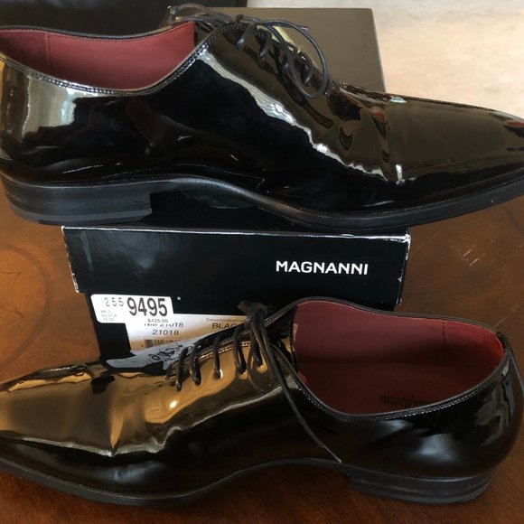 magnanni patent leather shoes